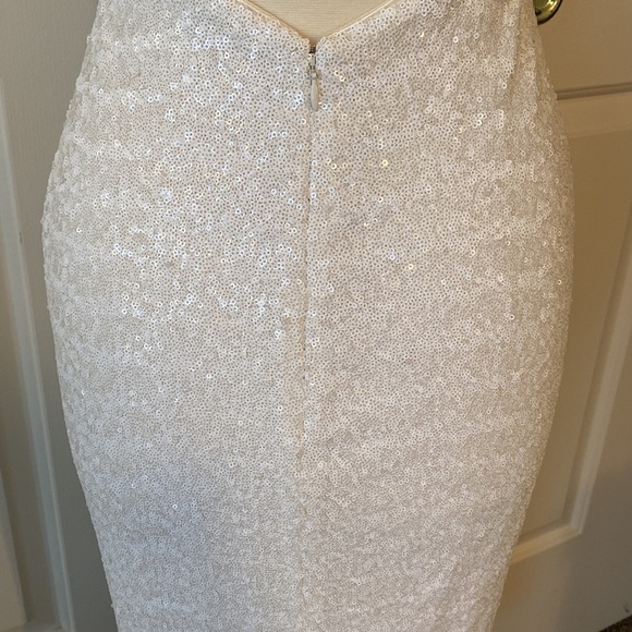 Dress the Population White Sequin V Neck Dress w/ Open Back Size Medium Worn 1X - Picture 7 of 12